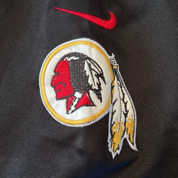 Washington Redskins Robert Griffin III #10 on field NFL jerseys - Picture 5 of 7